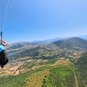 Baptême parapente accessible depuis Valence avec vue sur la Matheysine et les lacs