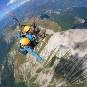 Baptême de parapente biplace à Courtet (Trièves) face au Dévoluy et à l'Obiou
